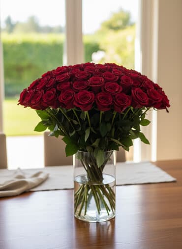 ваза для декора: Сатам 7500 сом 1 метр 101 роза3,4 соолуп калган — 2