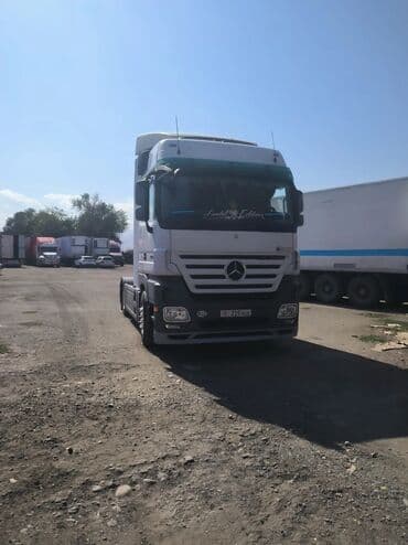 Тягач, Mercedes-Benz, 2008 г., Шторный