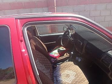 vin code: Volkswagen Vento: 1992 г., Механика, Седан — 3