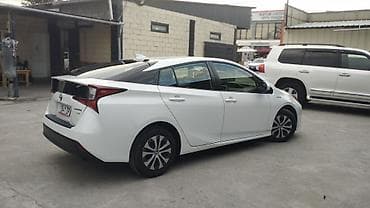 секции 18: Toyota Prius: 2020 г., 1.8 л, Гибрид, Лифтбек — 4