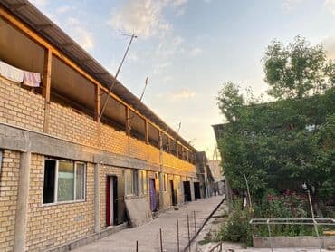 продаю дом под бизнес кызыл аскер бишкеке: Дом, 1000 м², 1 комната, Собственник, Старый ремонт — 5