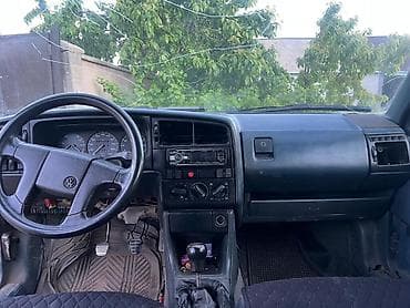 ом 606: Volkswagen Passat: 1989 г., 1.8 л, Механика, Бензин, Седан — 4