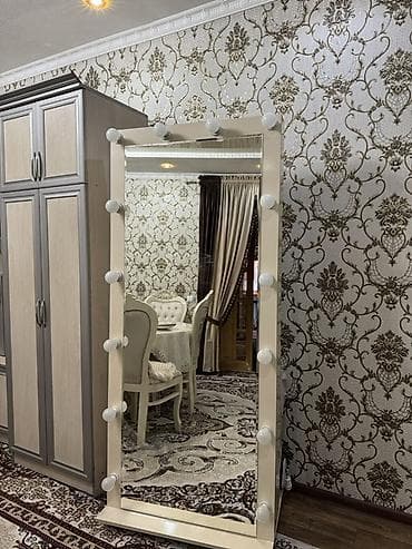 Зеркало в полный рост с подсветкой в стиле гримерного. - at lalafo.kg Зеркало в полный рост с подсветкой в стиле гримерного. -