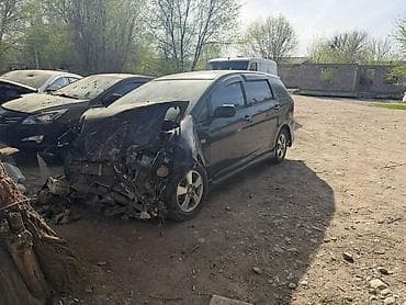 i5 11400f: Toyota Wish, 7‑местный компактвэн, правый руль. Черный цвет кузова — 1