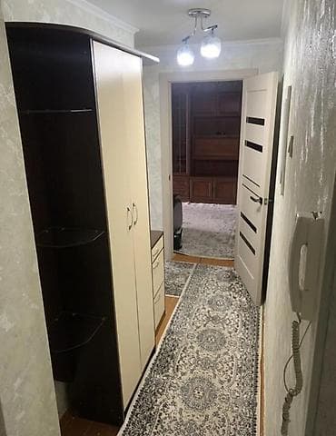 flat osh: Сдается 1‑комнатная квартира в районе Военоторг. Характеристики: - — 1