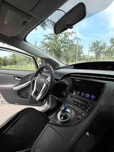 Продажа авто: Toyota Prius: 2011 г., 1.8 л, Автомат, Гибрид, Лифтбек — 10