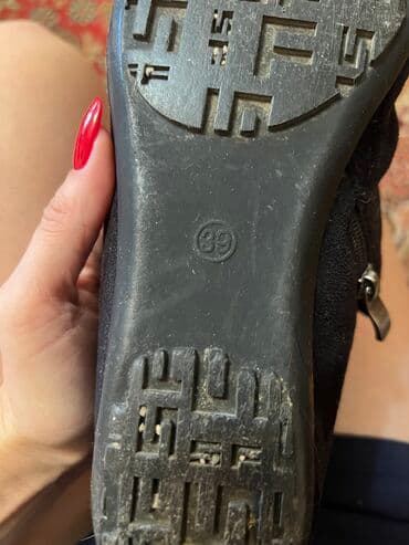 сапоги из натурального меха и кожи: Продаю зимние ботфорты 39 размер. Очень теплые — 7