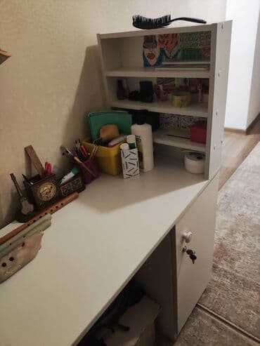 маникюрный столик: Стол маникюрный почти новый качество отличное брали дорожена — 1