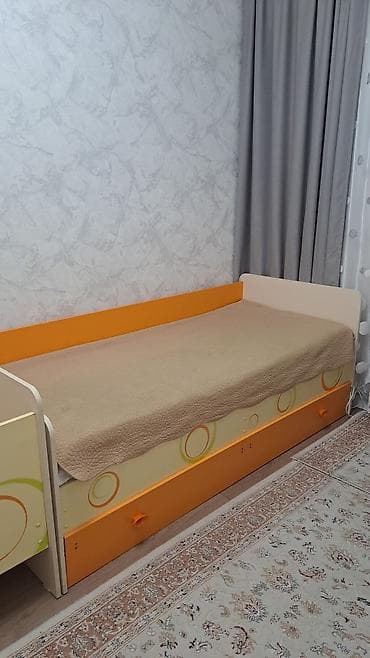 двухспальние кровати: СРОЧНО! Продается детская/подростковая кровать с бортиками и ярким — 1