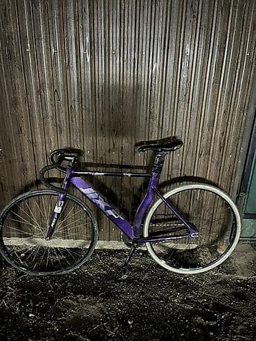 Фикс-байк/трековый велосипед с прямой передачей (single speed, без