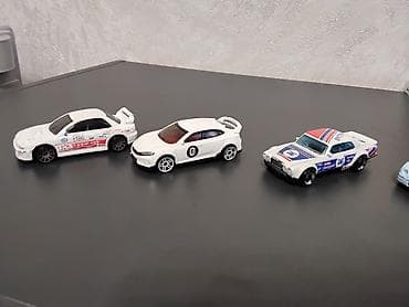 хотвей: Набор коллекционных машинок масштаб примерно 1:64 (металлические — 3