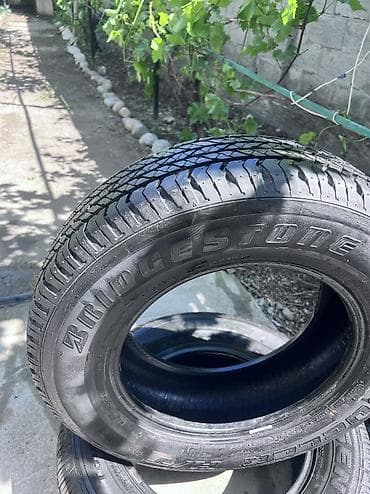 Срочно продаю 2 штук пакрышки лето 205.70.15. Один новый один бу отдам — 4