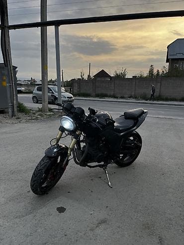 gilera runner: Классический мотоцикл Kawasaki, 300 куб. см, Бензин, Взрослый — 1