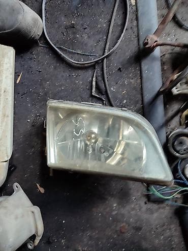 Передняя правая фара Mitsubishi 2000 г., Б/у, Оригинал, Япония