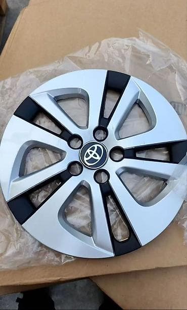 toyota prius диски: Колпаки R 15, Новый, Комплект — 1