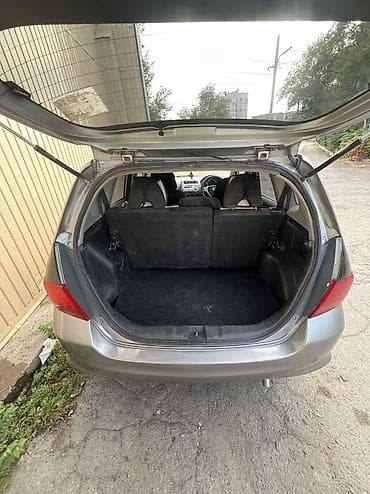 Honda Fit: 2004 г., 1.5 л, Вариатор, Бензин, Хэтчбэк — 7