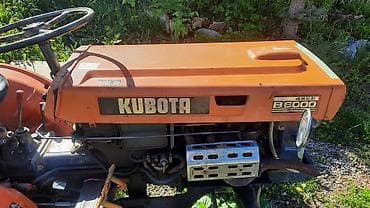 Мини-трактор Kubota B6000, 4WD - Полный привод 4×4 для уверенной