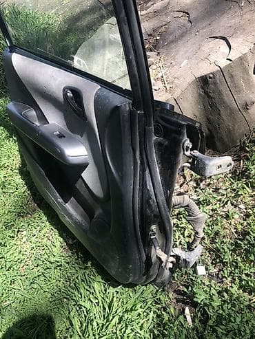 сидения на мазду: Дверь Передняя левая Honda — 2