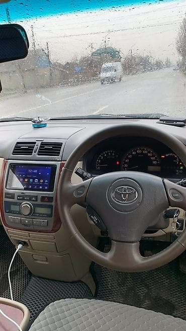 тайота isis: Toyota Ipsum: 2003 г. — 6