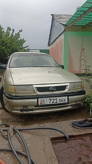 Opel Vectra: 1993 г., 1.6 л, Механика, Бензин, Седан at lalafo.kg Opel Vectra: 1993 г., 1.6 л, Механика, Бензин, Седан