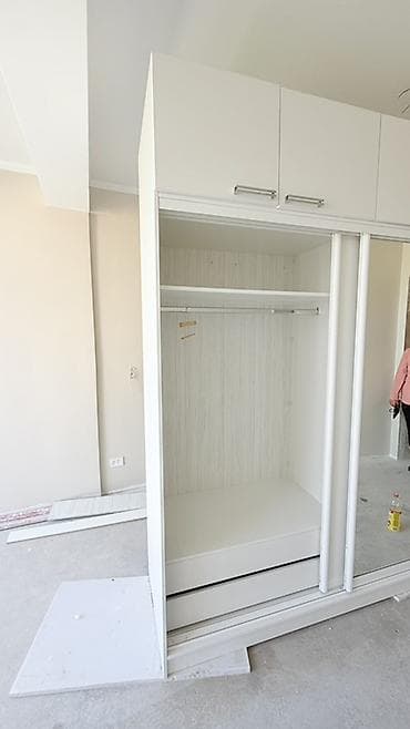 шкаф с зеркалом: Шкаф купе, С зеркалом, Другой материал — 2