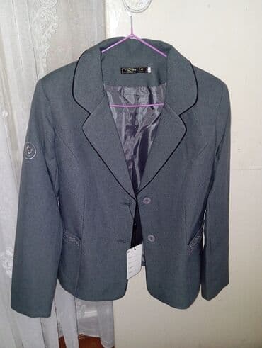 срочно продаю в связи с переездом: Форма школьная для девочек.Новая.Пиджак и юбка — 3