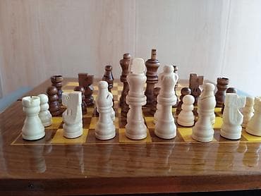 Нарды: Шахматы маленькие ( 1300 сом), шахматы средние — 6