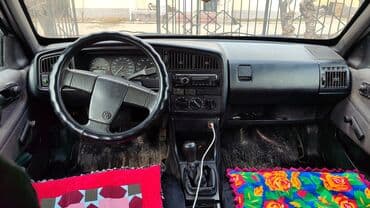 рос номер: Volkswagen Passat: 1989 г., 1.8 л, Механика, Бензин, Универсал — 6
