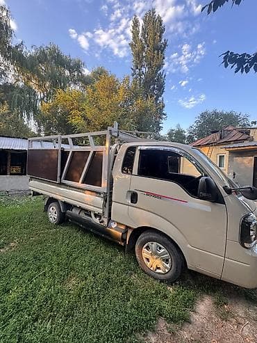 Услуги: Грузоперевозки на портере (Kia Bongo) - По городу от 500 с - В любую — 3