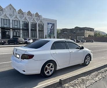 bme e34: Toyota Corolla: 2011 г., 1.8 л, Автомат, Бензин, Седан — 6