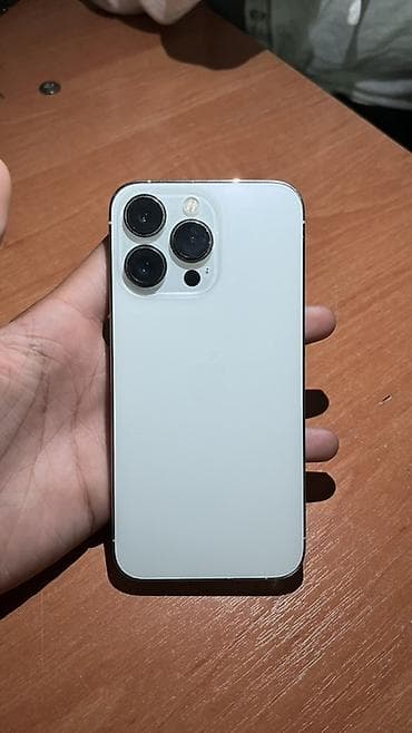 ipxone 12: IPhone 13 Pro, Б/у, 256 ГБ, Белый, 75 % — 1