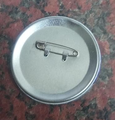кол саатар: Продаю значки! круглые, металлические — 2