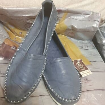 Босоножки, сандалии, шлепанцы: Продаю балетки кожа, новые. Цвет синий. Размер 38. Кожа не тонкая — 1