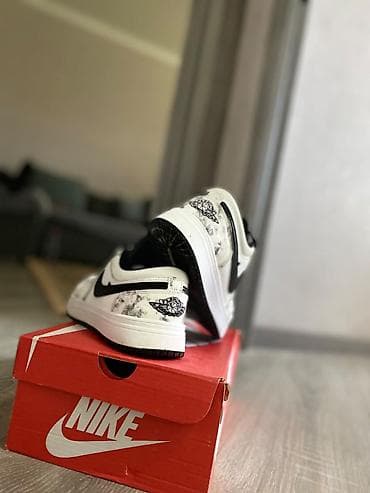 nike react: Nike Air Jordan 1 Low - Модель: низкие кроссовки Air Jordan 1 Low - — 2