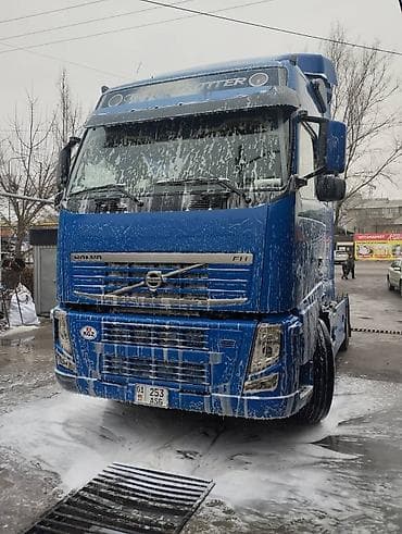 прицев: Тягач, Volvo, 2010 г., Без прицепа — 3