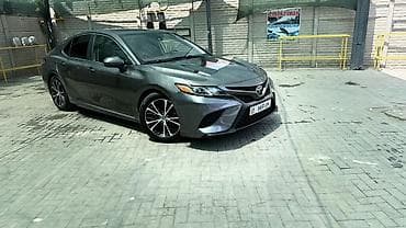Toyota Camry: 2018 г., 2.5 л, Автомат, Бензин, Седан