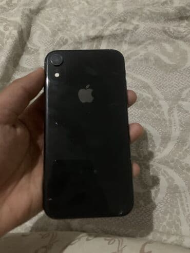 чехоы: IPhone Xr, Б/у, 64 ГБ, Черный, Чехол, 76 % — 1