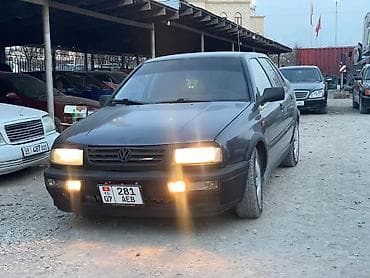 стекло венто: Volkswagen Vento: 1992 г., Седан — 6