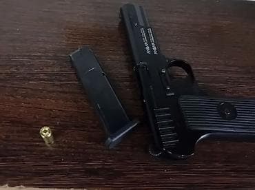 Макеты/сигнальные пистолеты НОВЫЙ. под холостые патроны. не нужен не — 1