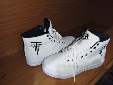 прокат мужских костюмов [возьми на прокат] бишкек фото: Размер 44-45 новые, не подошёл размер.Белые высокие кеды. Подходят для — 1