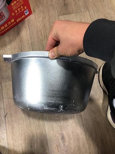 чугунные казаны: Алюминиевые казаны и чугунные плиты для очага/мангала. Описание: - — 4