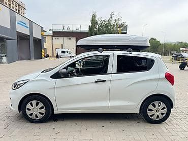 хечбек: Chevrolet Spark: 2020 г., 1 л, Бензин, Хэтчбэк — 4