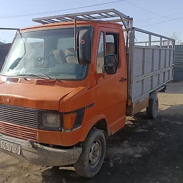 lexus lx600: Легкий грузовик, Mercedes-Benz, Стандарт, 1,5 т — 2