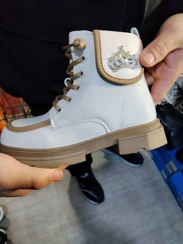 купить рабочие сапоги с утеплителем: Женские зимние ботинки и челси - Модели: высокие шнурованные ботинки — 9