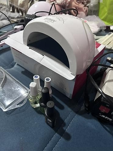 набор для макияжа: Профессиональный набор для маникюра/покрытия гель‑лаком Состав: - — 2