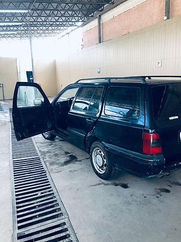 Транспорт: Volkswagen Golf Variant: 1998 г., 1.6 л, Механика, Бензин, Универсал — 6