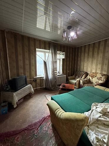 коттедж продаю: 📍Продается участок с домом под снос 📍Адрес: Кемеровский переулок, 6 — 8