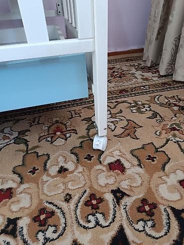 Мебель: Детская приставная кроватка, Б/у, С колесиками, цвет - Белый — 8