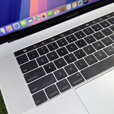 apple ноутбук: Ноутбук, Apple, 16 ГБ ОЗУ, Intel Core i7, 15.4 ", Б/у, Для несложных задач, память SSD — 4