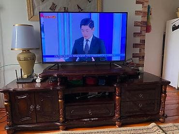 Телевизор диагональ около 50–55". - ЖК‑панель с LED‑подсветкой — 4